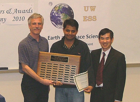 Photo of Ahbijit ghosh
	receiving the top graduate student Johnston Prize.